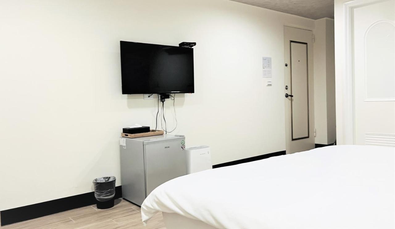 Shining House Apartment Tainan Exterior foto